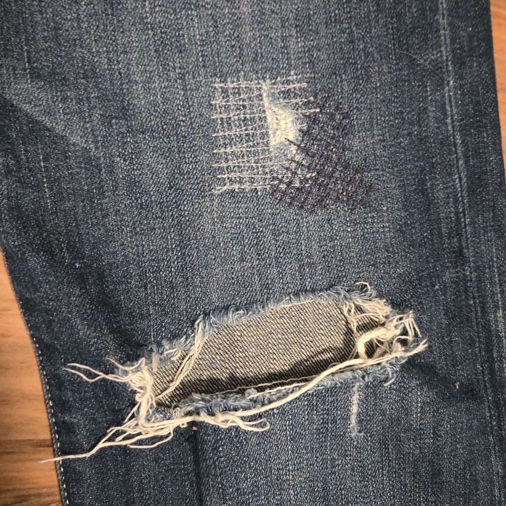 Abercrombie & Fitch Perfect Stretch Distressed Jeans Size 2 W26 - Picture 4 of 5